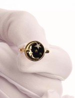 Кольцо из лимонного золота c бриллиантами и ониксом