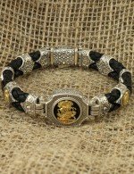 Браслет из серебра и золота c кожаным шнурком и ониксом