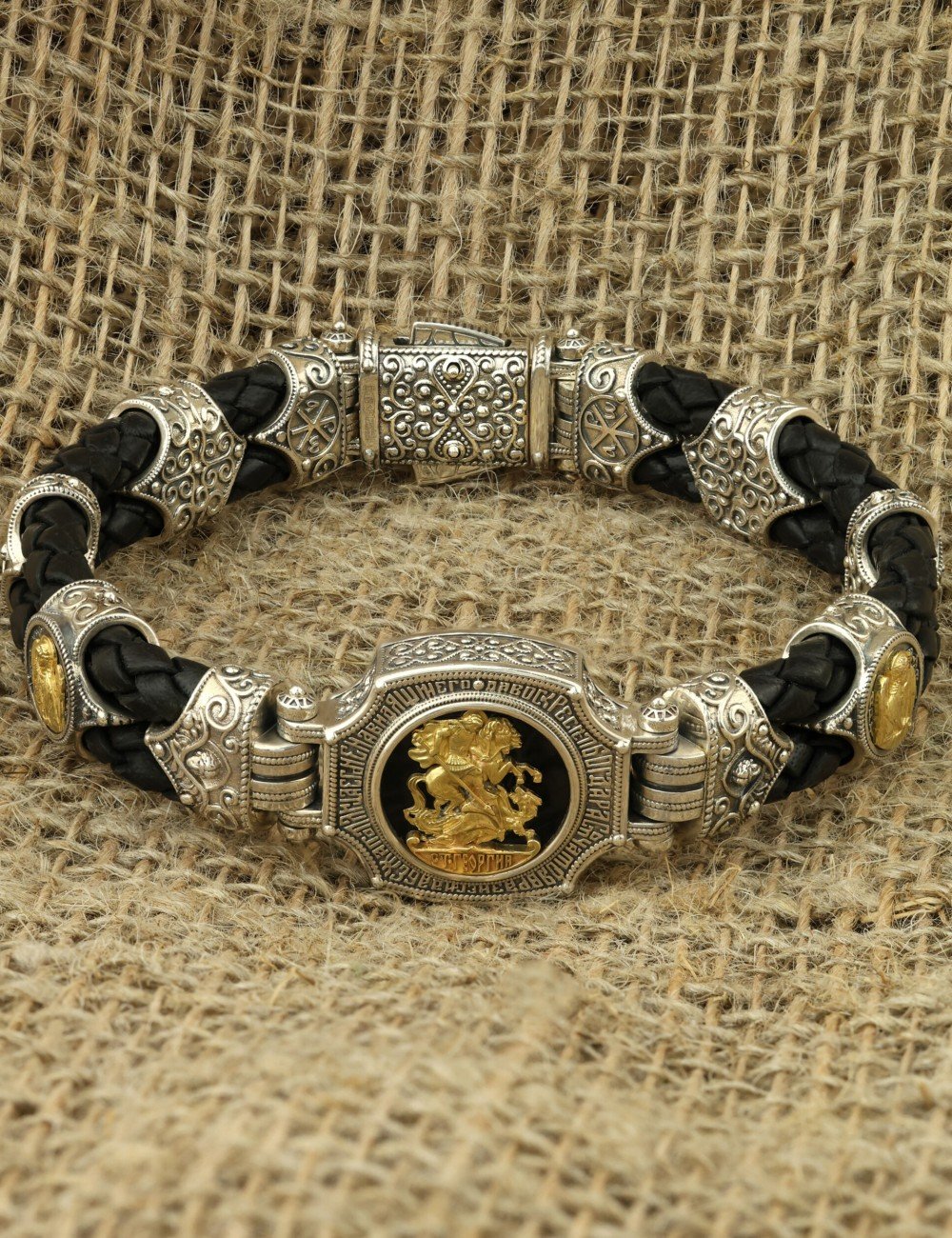 Браслет из серебра и золота c кожаным шнурком и ониксом