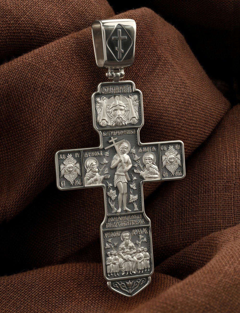 Крест из белого золота