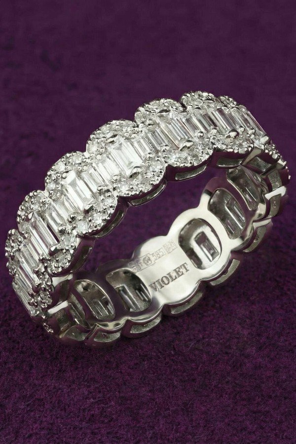 Кольцо из белого золота c бриллиантами