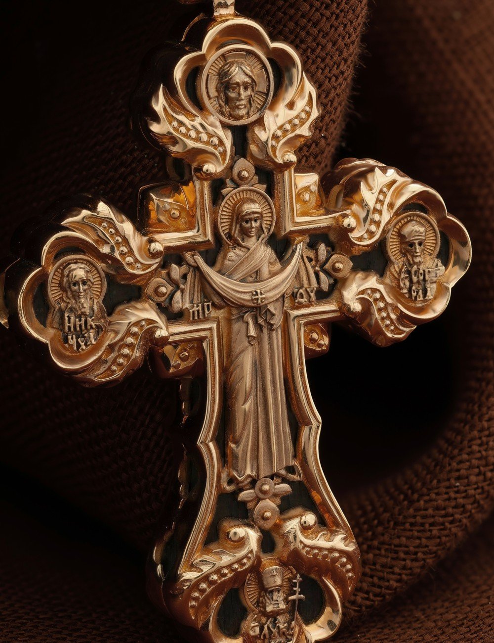 Крест из золота c эбеновым деревом