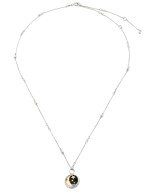 Колье из белого золота c бриллиантами, ониксом и перламутром