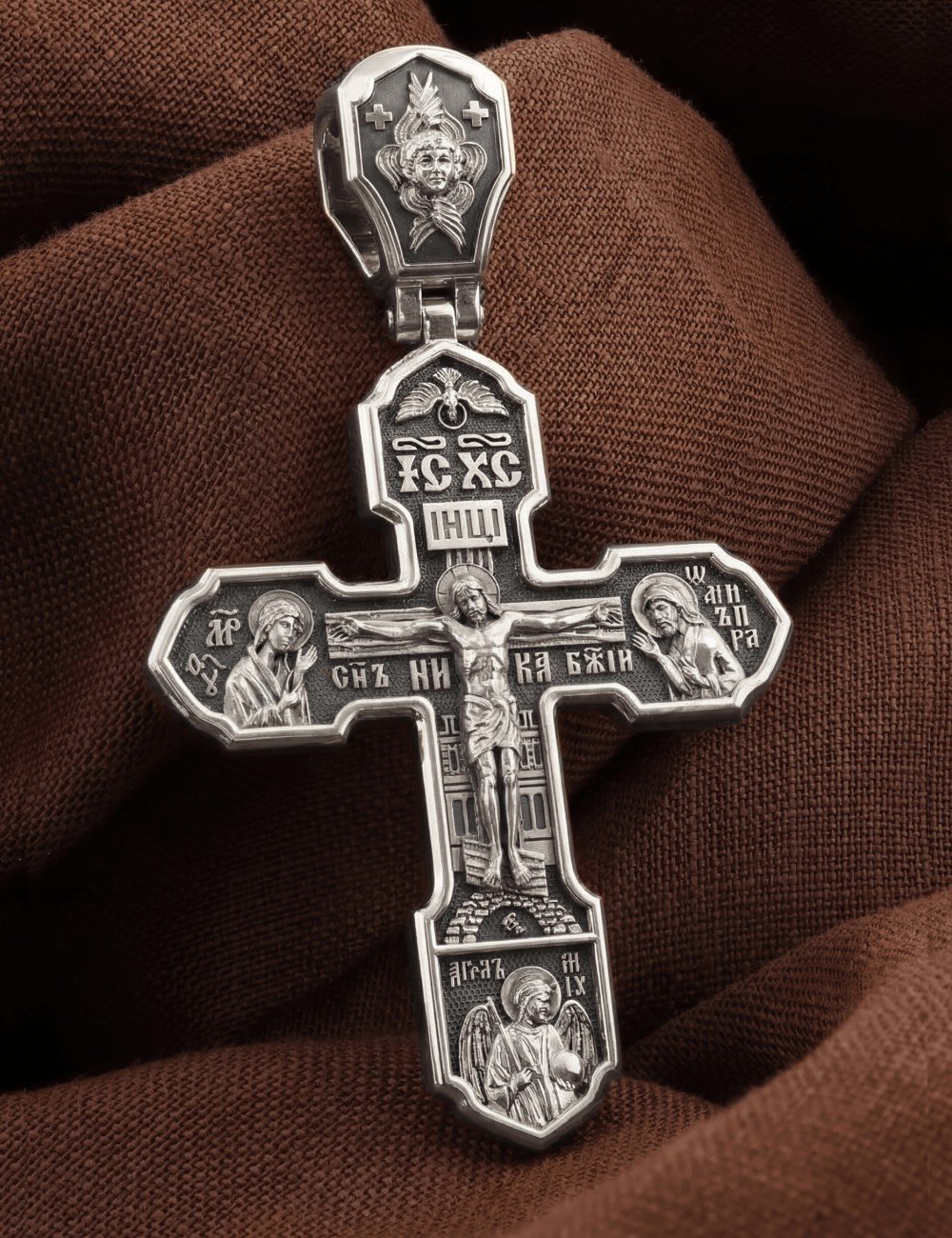 Крест из белого золота