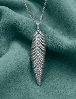 Колье из белого золота c бриллиантами