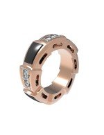 Подвеска из золота c бриллиантами и ониксом