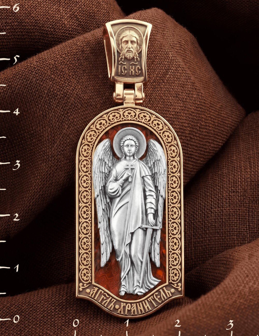 Образок из золота c эмалью