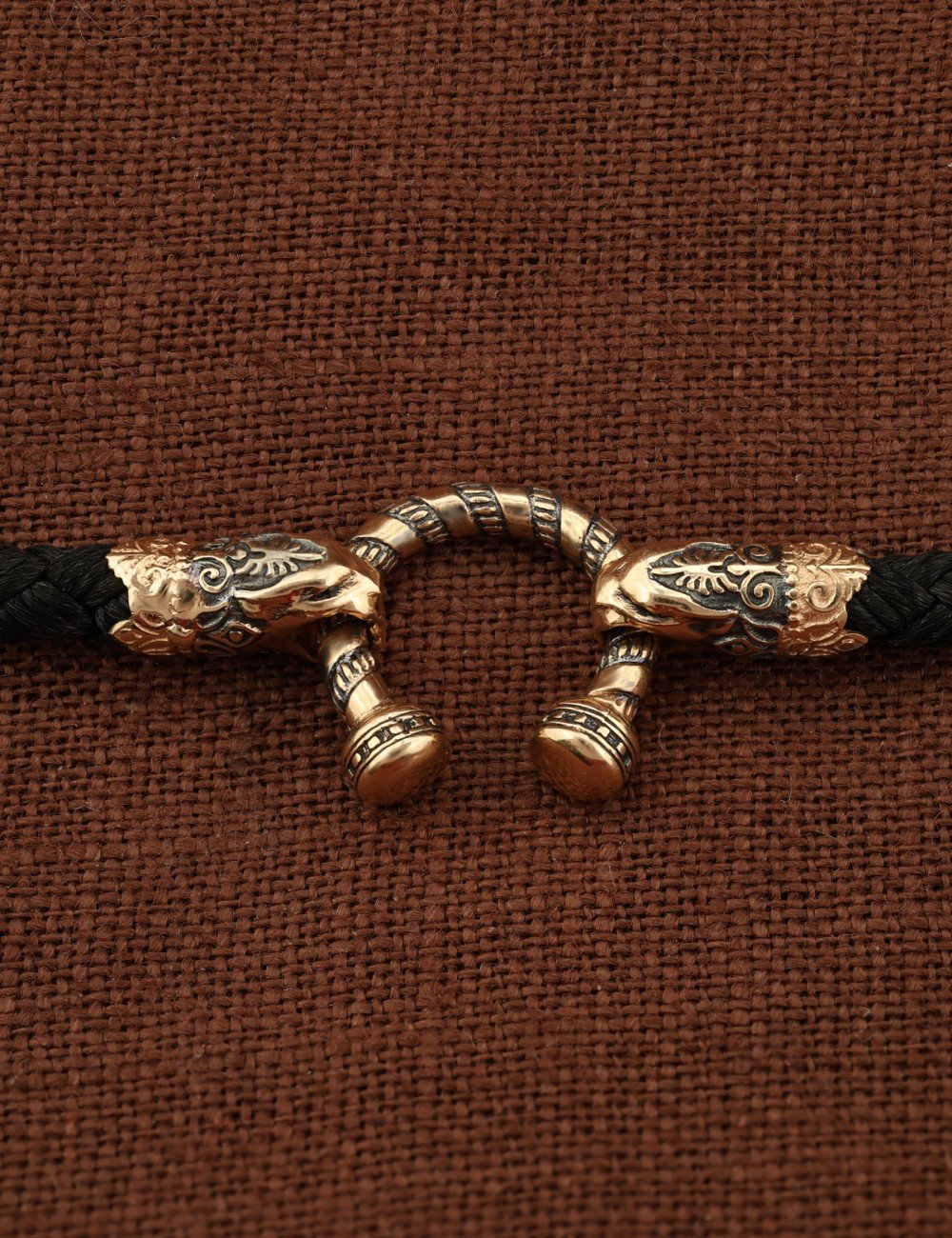 Шнурок шёлковый из золота c шёлковым шнурком