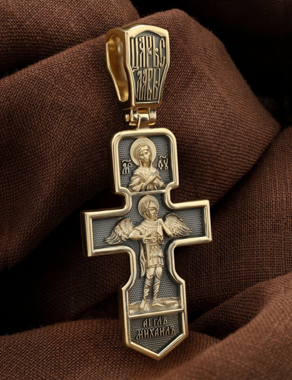 Крест из лимонного золота