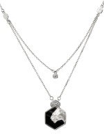 Колье из белого золота c бриллиантами и ониксом