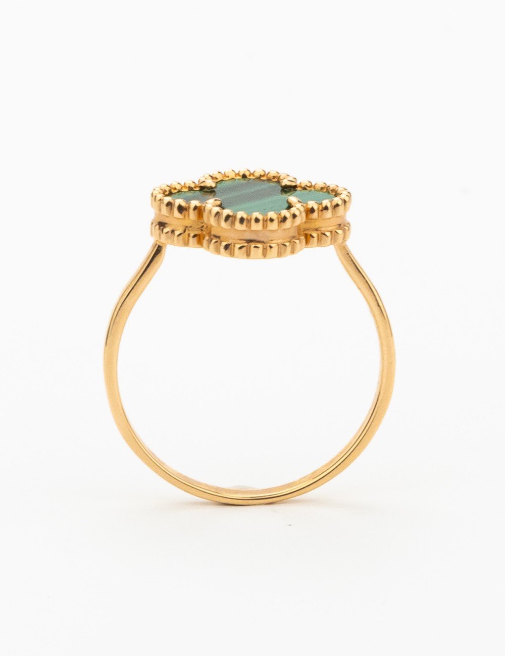 Кольцо из золота c малахитом