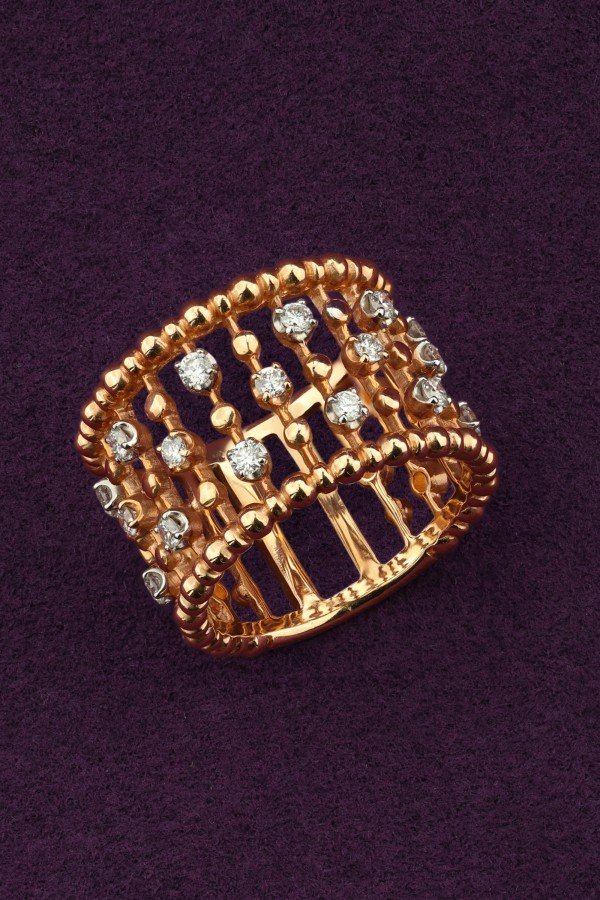 Кольцо из золота c бриллиантами