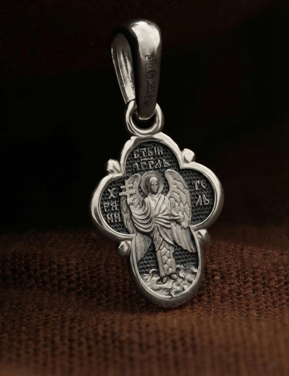 Крест из белого золота