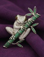 Брошь из белого золота c эмалью, фианитом и дымчатым кварцем