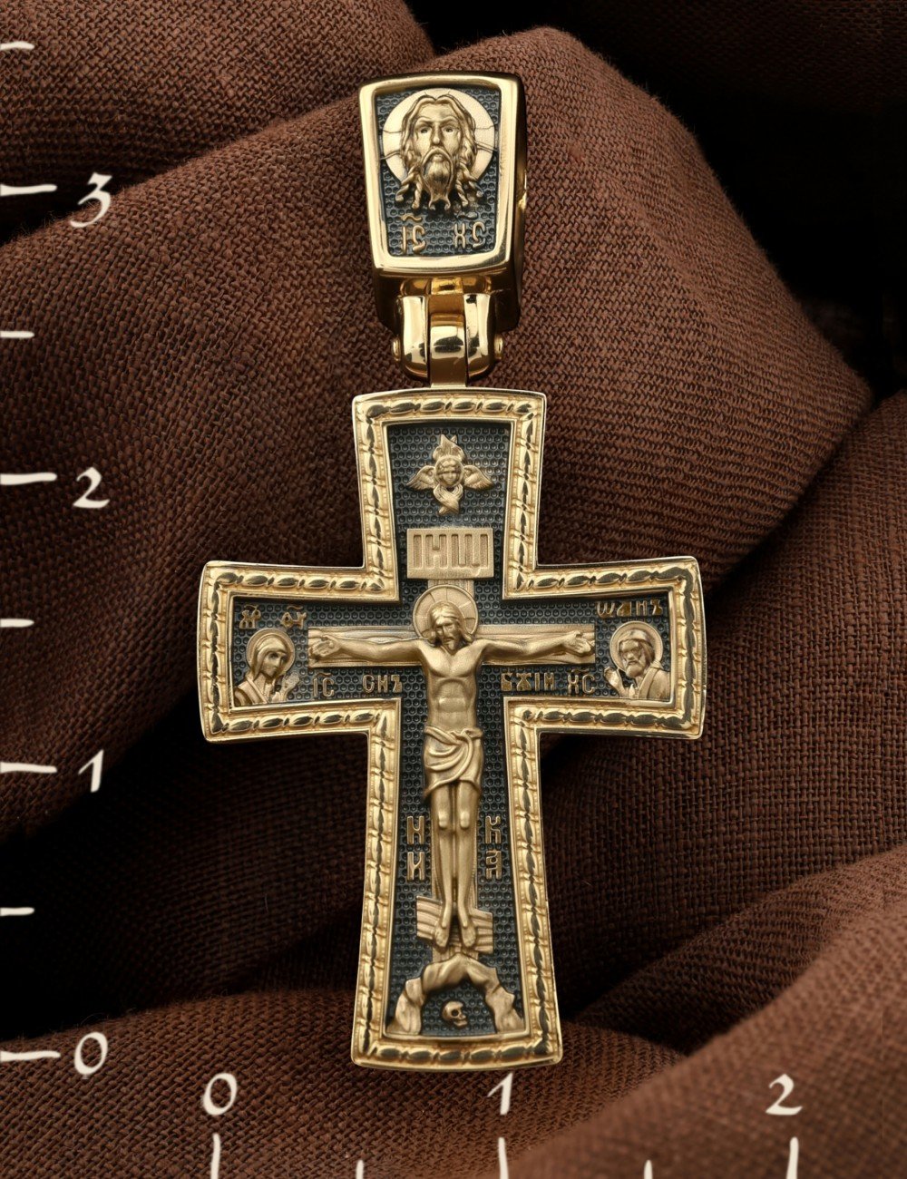 Крест из лимонного золота