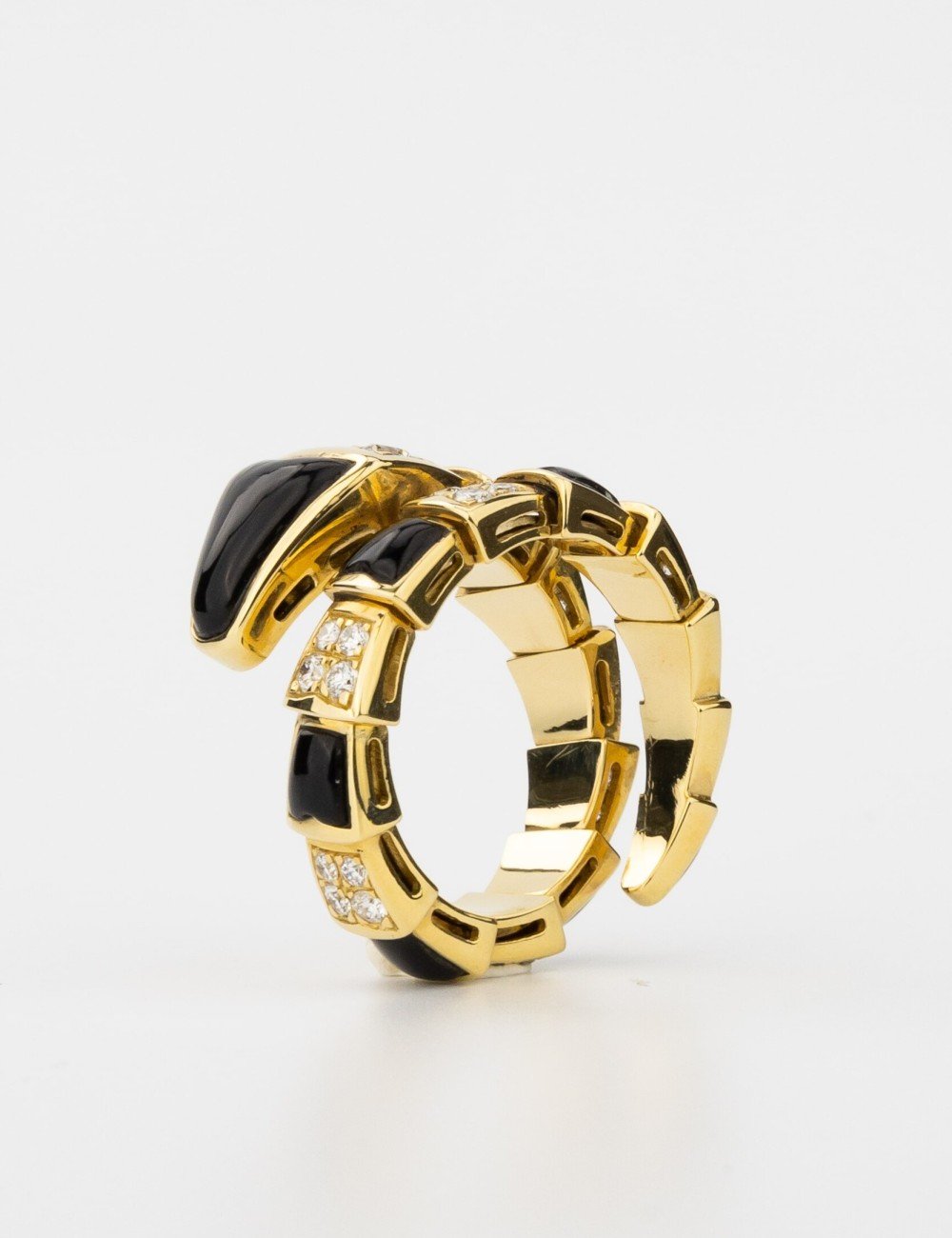 Кольцо из лимонного золота c бриллиантами и ониксом