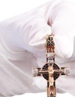 Крест из золота c эмалью и эбеновым деревом