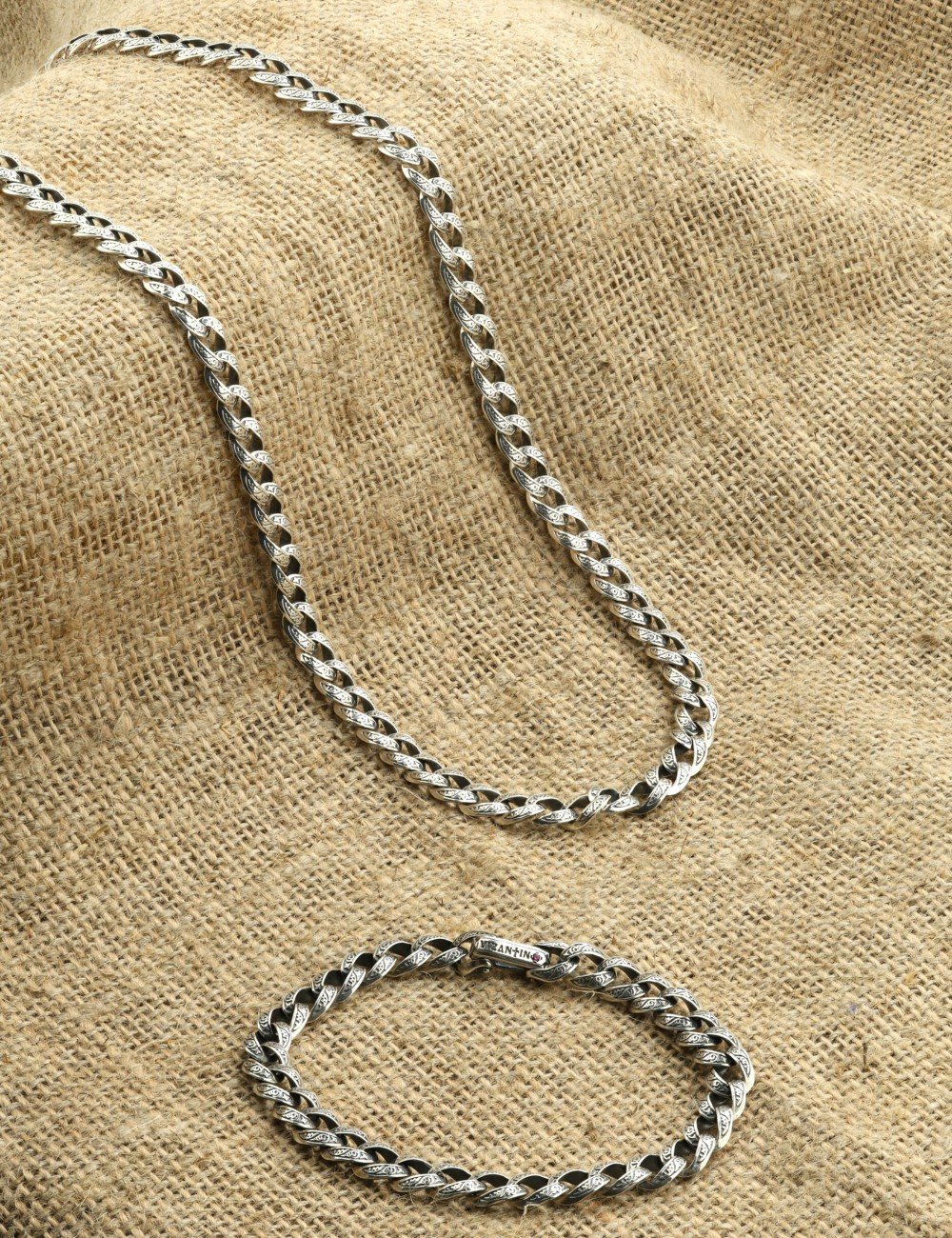 Браслет из серебра c рубином