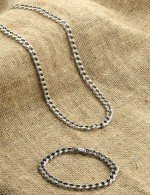 Браслет из серебра c рубином