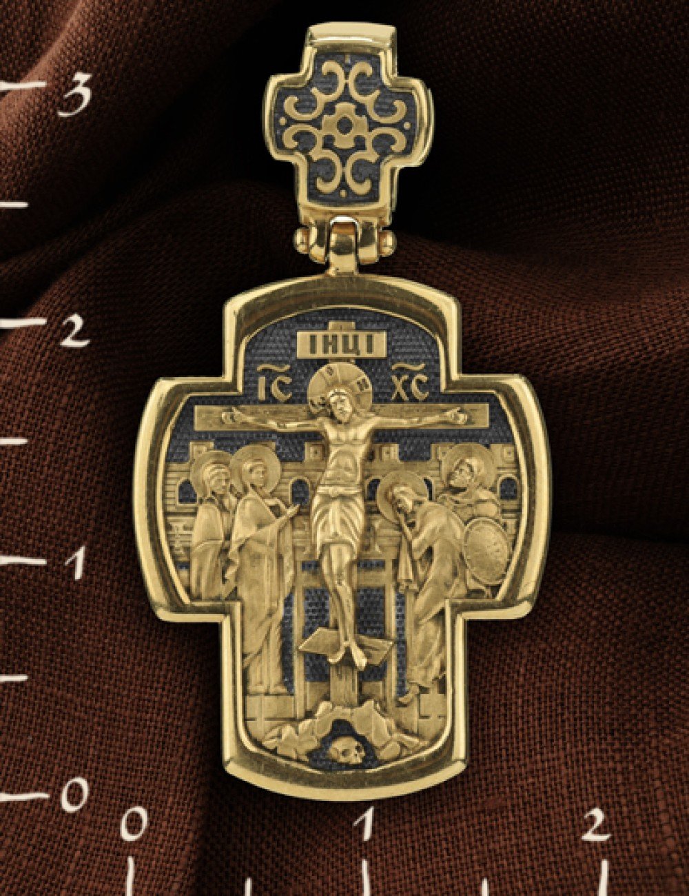 Крест из лимонного золота