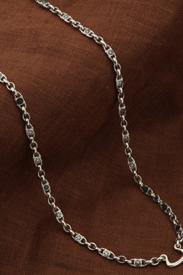 Цепь из белого золота c эмалью