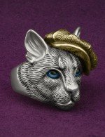 Кольцо из белого золота c эмалью