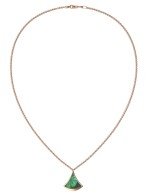 Колье из золота c малахитом