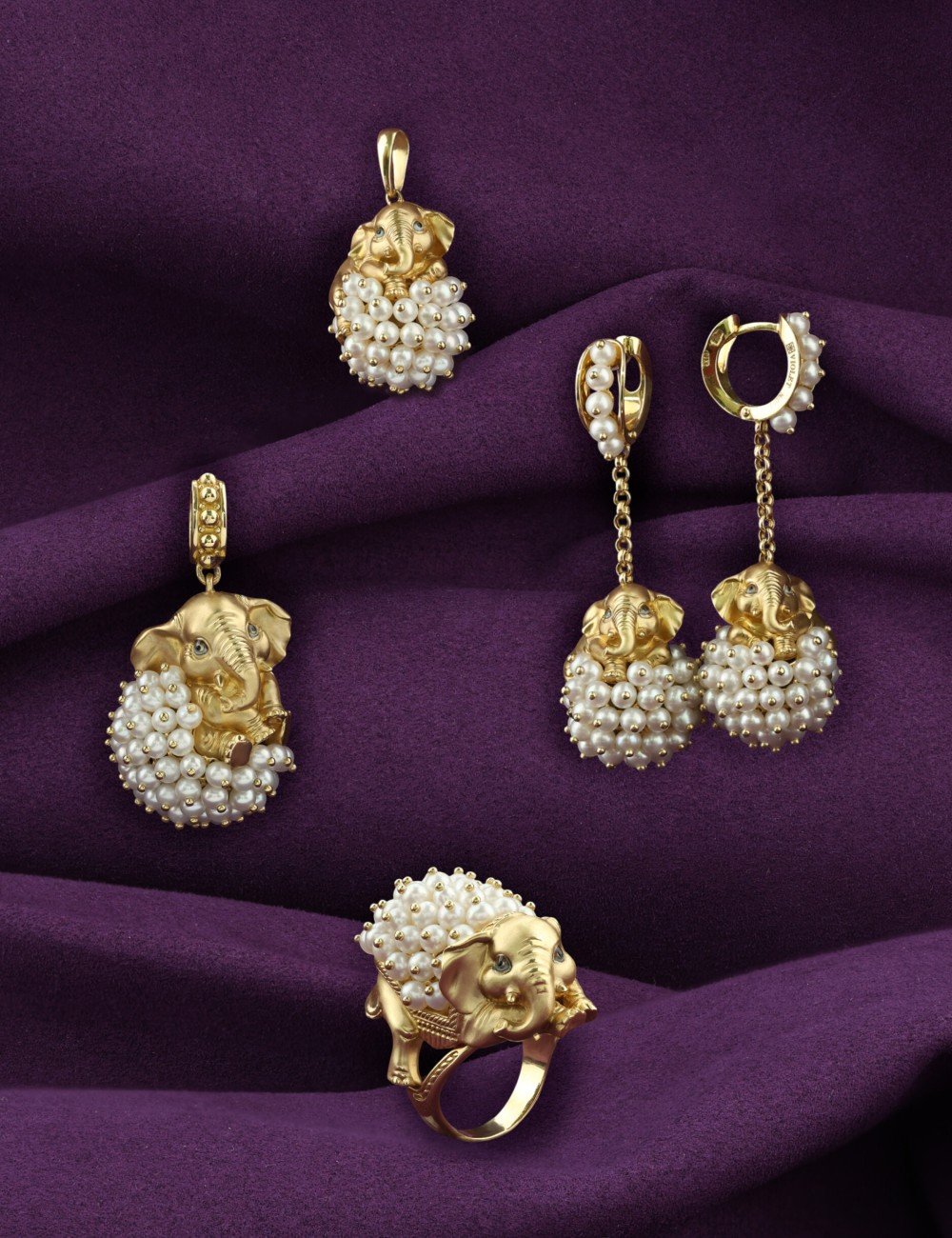 Кольцо из лимонного золота c эмалью и жемчугом