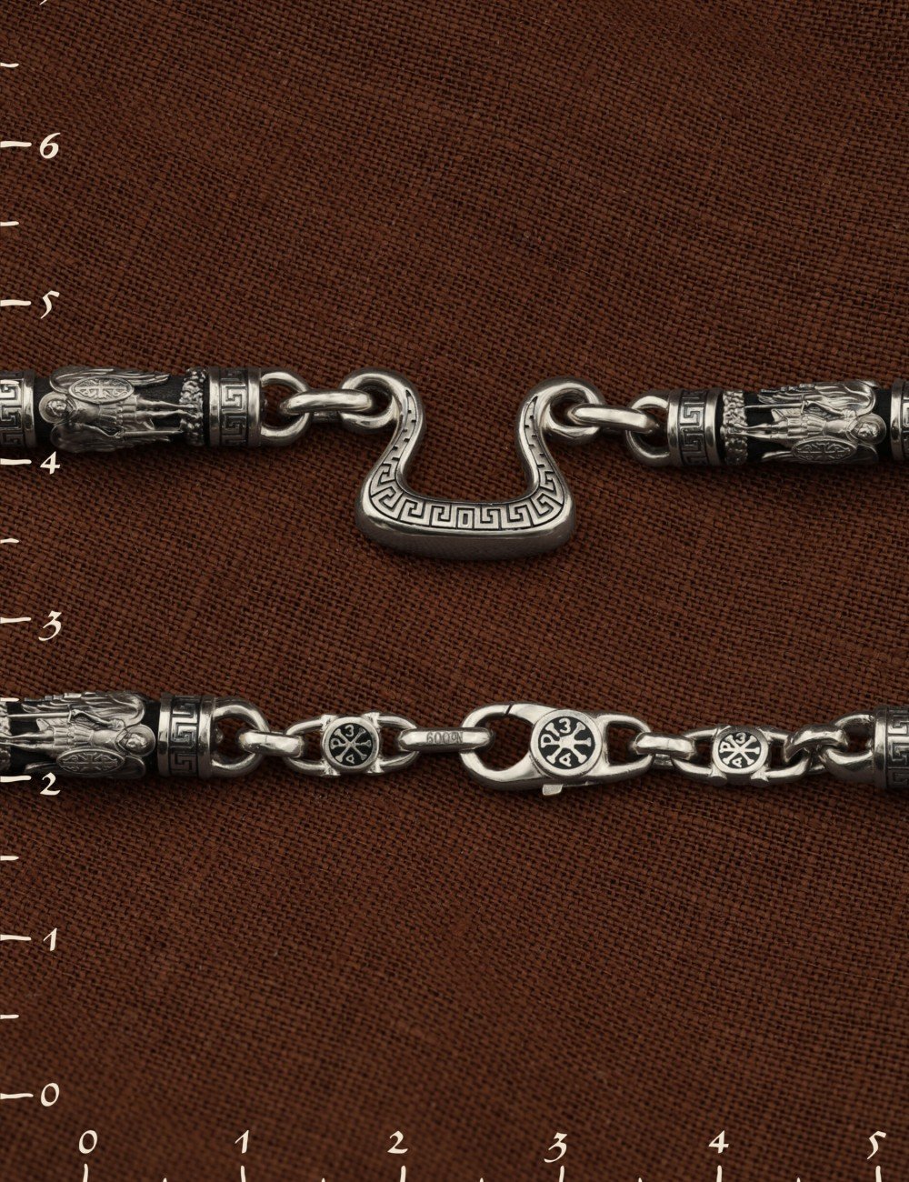 Цепь из белого золота c эмалью и эбеновым деревом