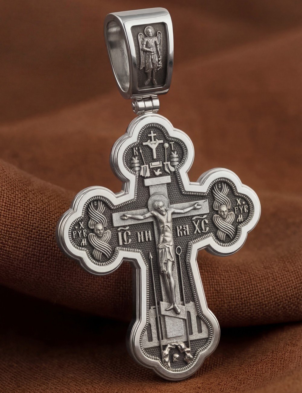 Крест из белого золота