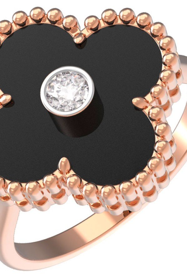 Кольцо из золота c бриллиантами и ониксом