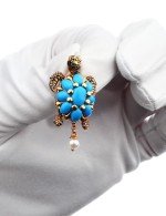 Подвеска из золота c эмалью, жемчугом и бирюзой