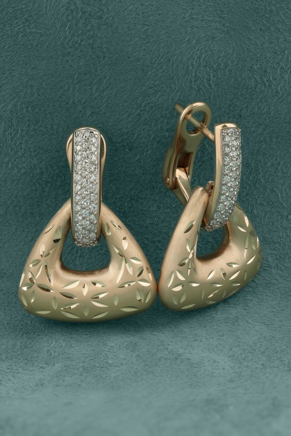 Серьги из золота c бриллиантами