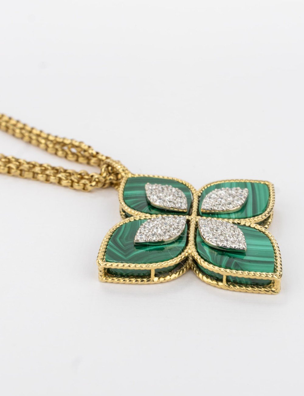 Колье из лимонного золота c бриллиантами и малахитом