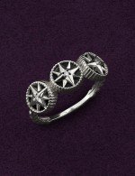 Кольцо из белого золота c бриллиантами и ониксом