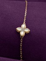 Браслет из золота c бриллиантами и перламутром