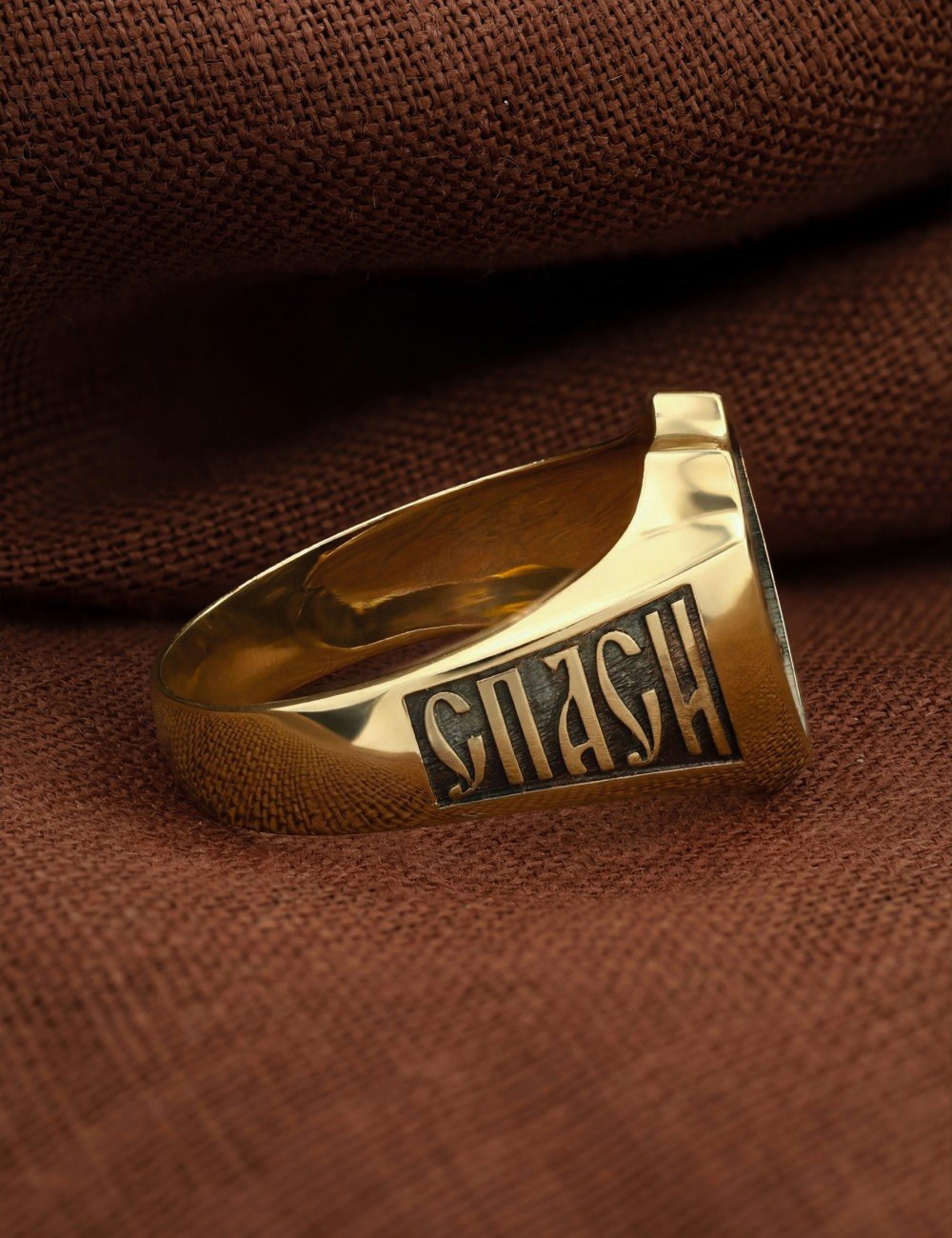 Кольцо из лимонного золота