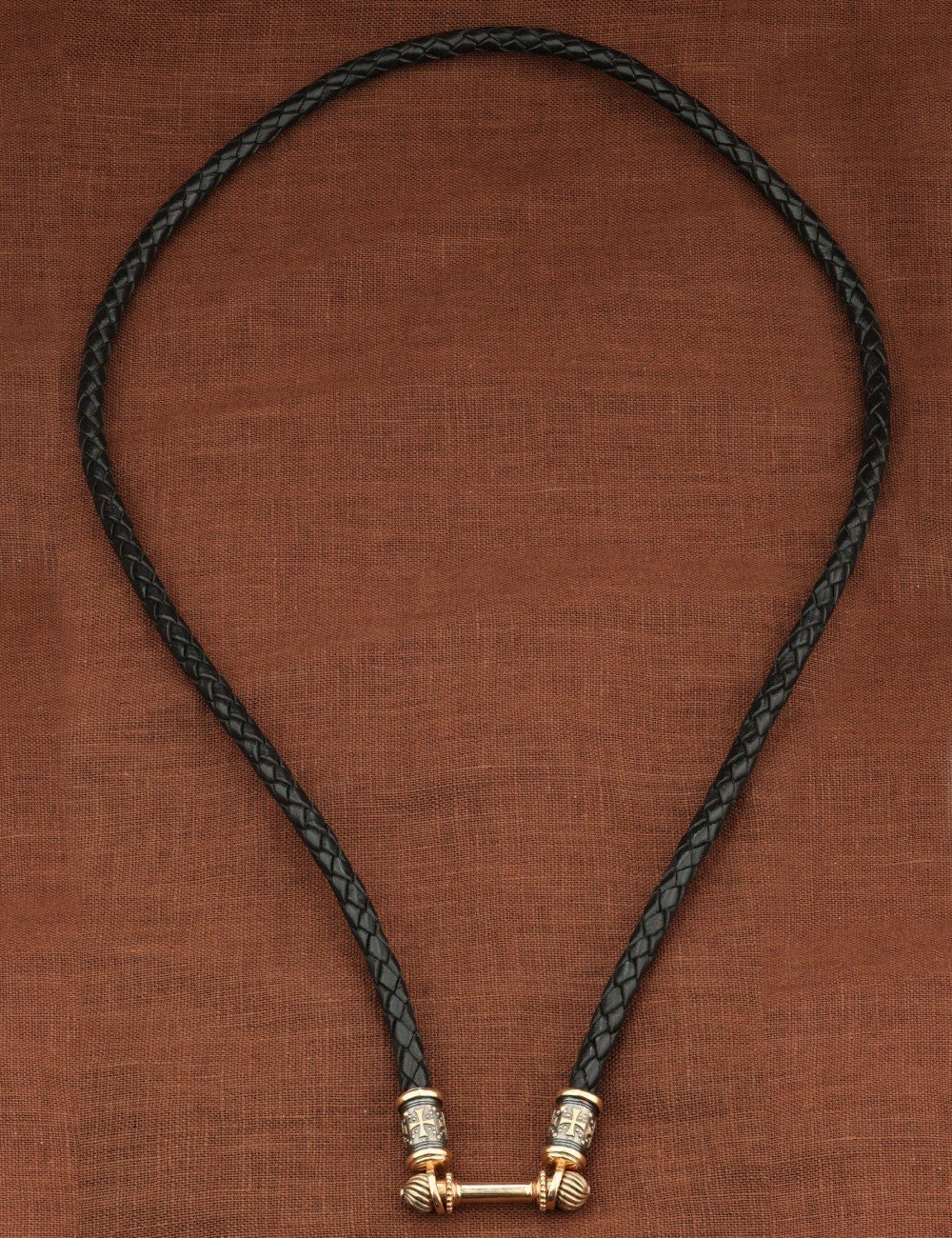 Гайтан из золота c кожаным шнурком