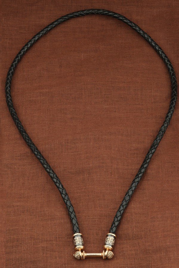 Гайтан из золота c кожаным шнурком