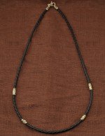 Гайтан из лимонного золота c кожаным шнурком