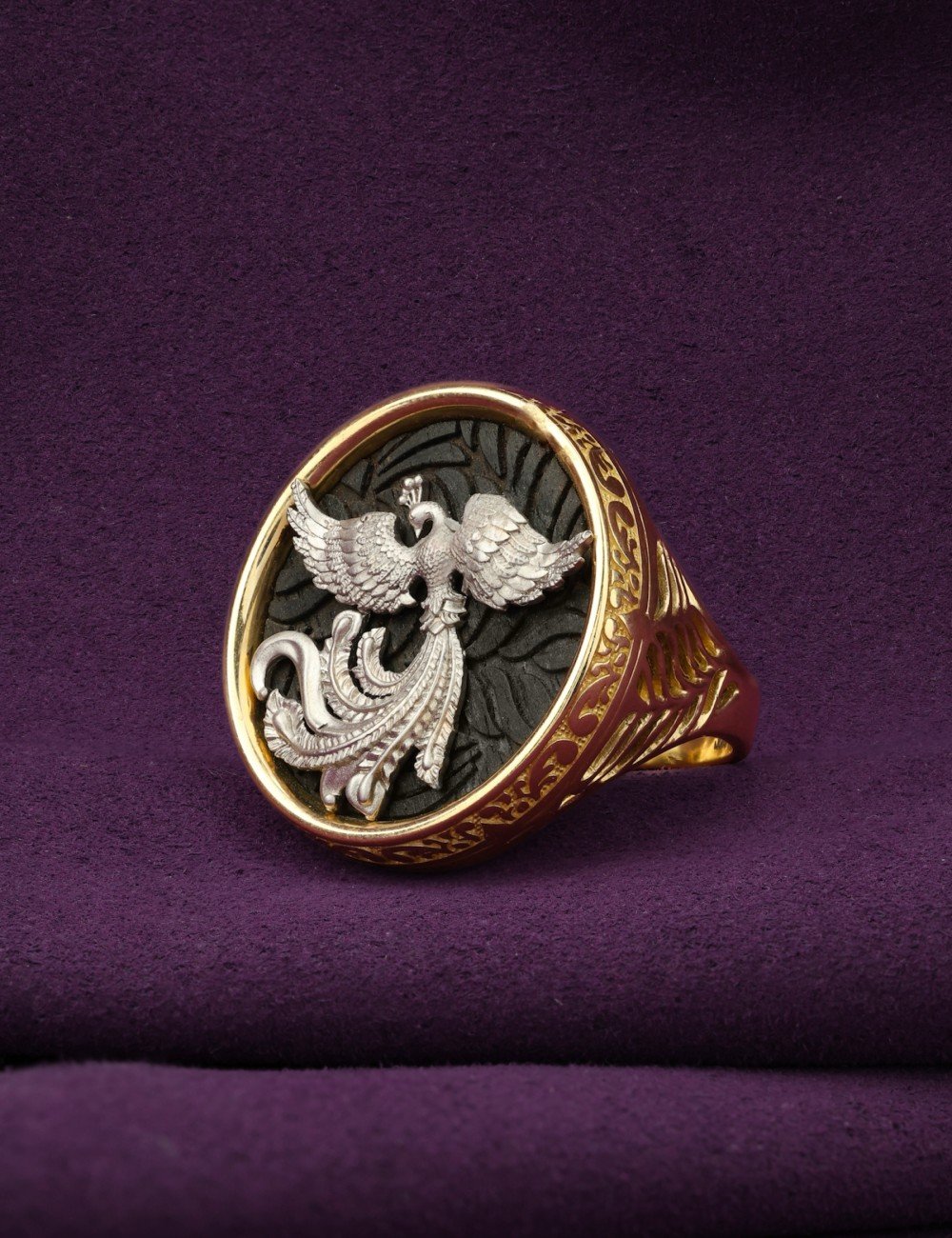 Кольцо из лимонного золота c эбеновым деревом