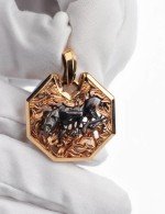 Подвеска из золота