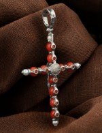 Крест из белого золота c жемчугом и кораллом