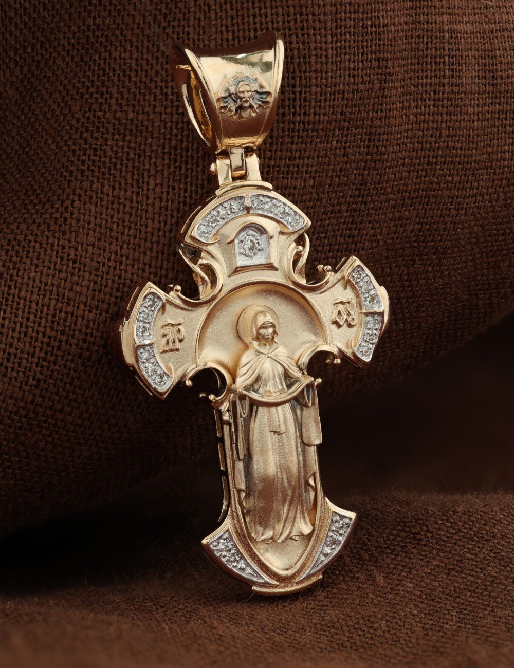 Крест из золота c бриллиантами