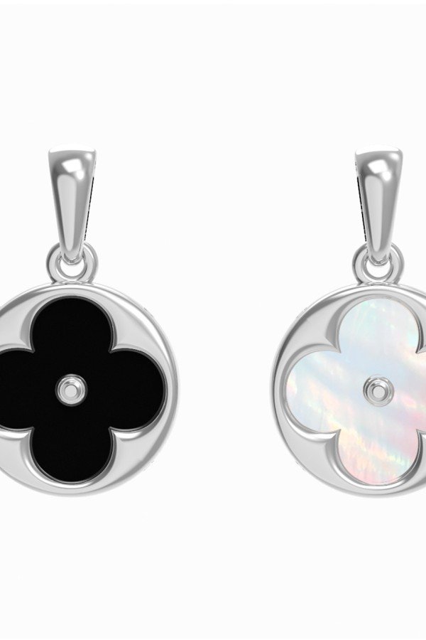 Подвеска из белого золота c ониксом и перламутром