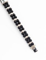 Браслет из белого золота c бриллиантами и ониксом