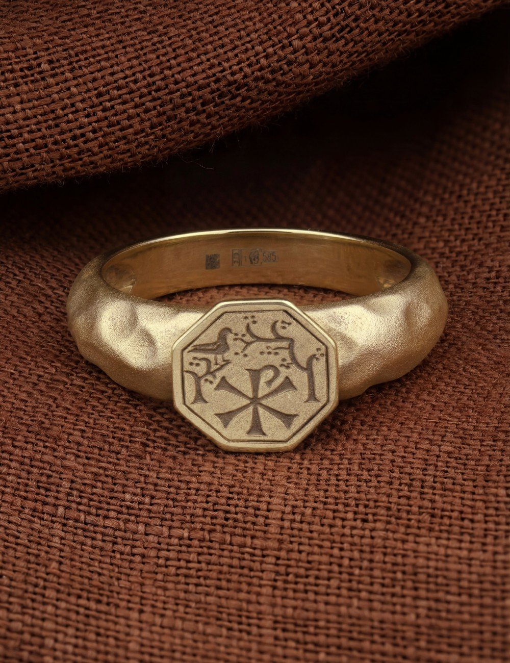 Кольцо из лимонного золота