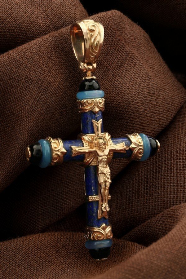 Крест из золота c ониксом, агатом и лазуритом