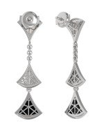 Серьги из белого золота c бриллиантами, ониксом и перламутром