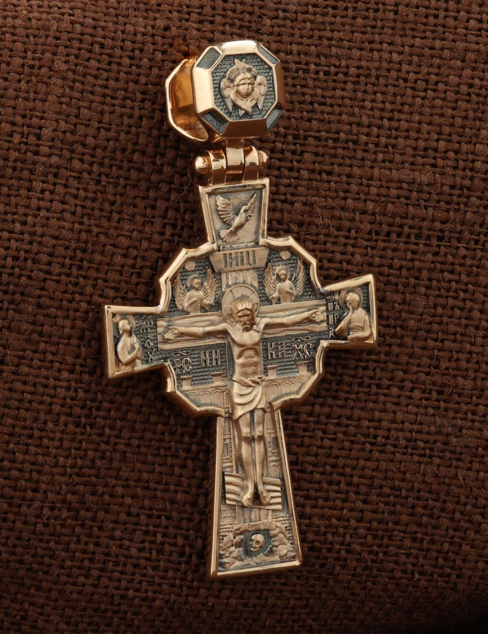 Крест из золота